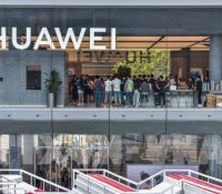 Mỹ có động thái mới nhằm chặn nguồn cung chip toàn cầu cho Huawei